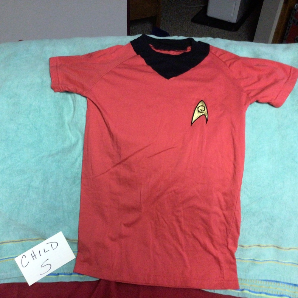 Childs STAR TREK shirt